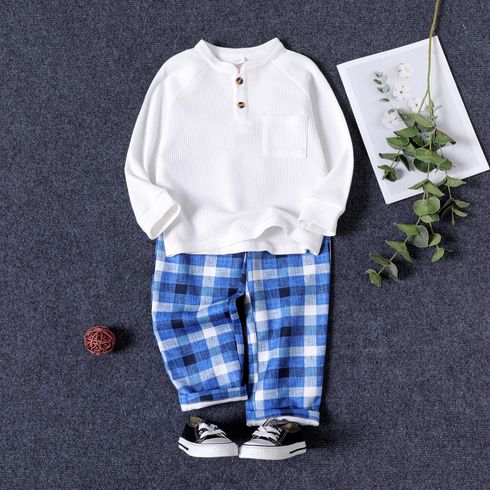 2pcs Toddler Boy Preppy style Button Pocket Design Raglan Sleeve White Shirt and Plaid Pants Set