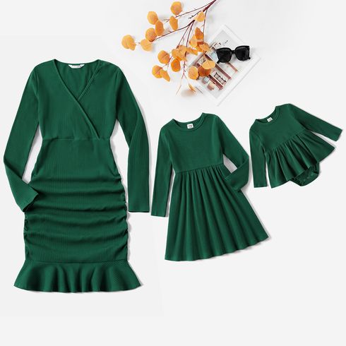 Mommy and Me Dark Green Cotton Rib Knit V Neck Long-sleeve Bodycon Dress