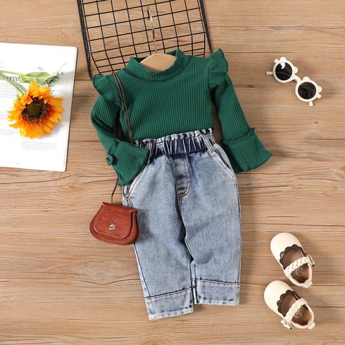 2pcs Baby Girl Green Ribbed Ruffle Flare-sleeve Top and Straight Fit Jeans Set
