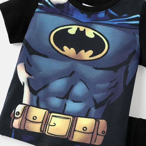 Batman 2pcs Toddler Boy Naia Character Print Short-sleeve Tee and Cotton Shorts set blackgray big image 3