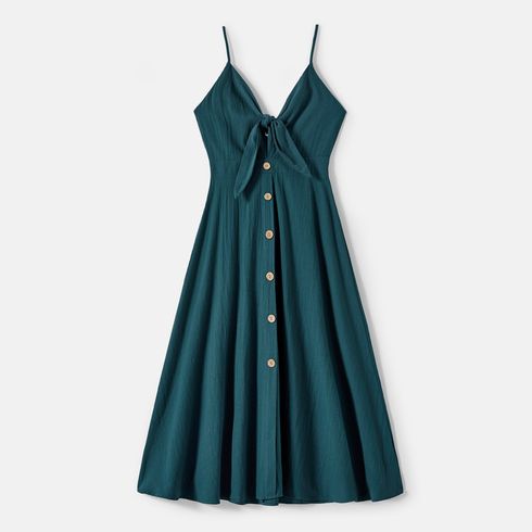 Family Matching Solid Knot Front Cami Dresses and Colorblock Short-sleeve Tee Sets Green* big image 2