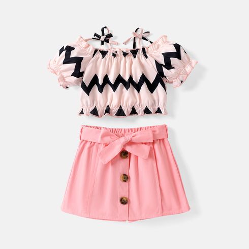 2pcs Toddler Girl Chevron Stripes Off Shoulder Ruffled Strap Blouse and Button Design Belted Shorts Set