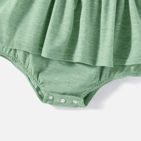 Family Matching Green Halter Neck Sleeveless Drawstring Dresses and Striped Splicing Short-sleeve T-shirts Sets Green big image 6