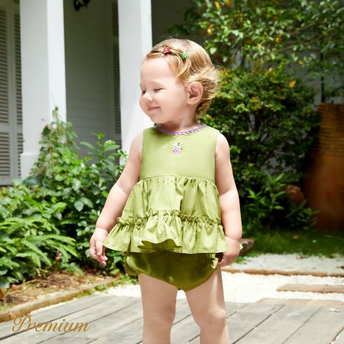 2pcs Baby Girl 100% Cotton Grape Graphic Ruffle Hem Sleeveless Top and Shorts Set