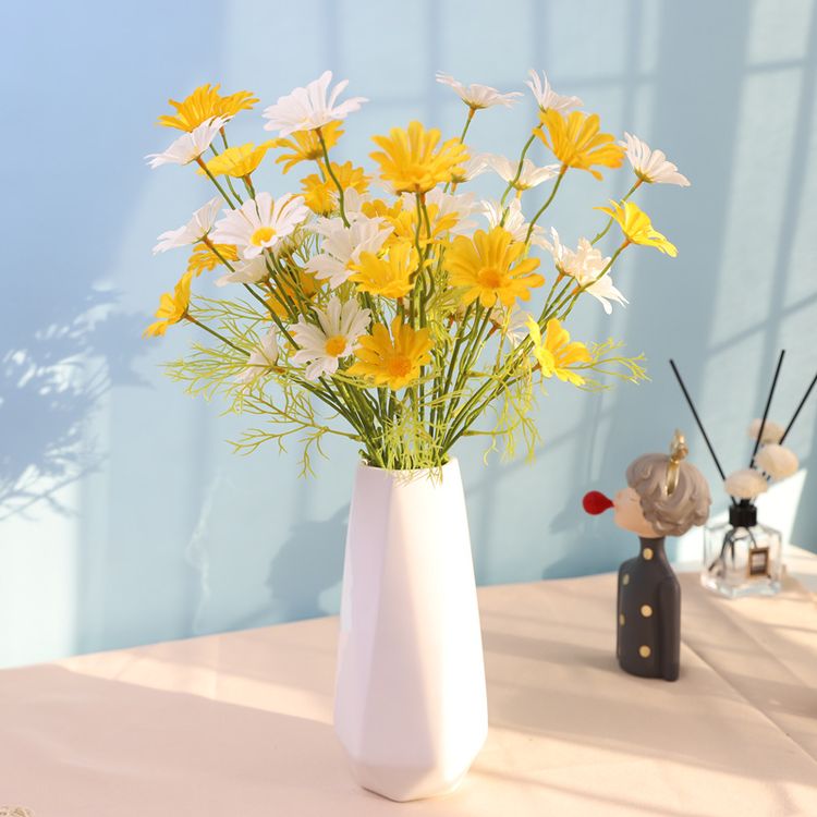 5 Artificial Small Daisies Flowers Bouquet Cloth Daisy for Home Table Office Decoration White