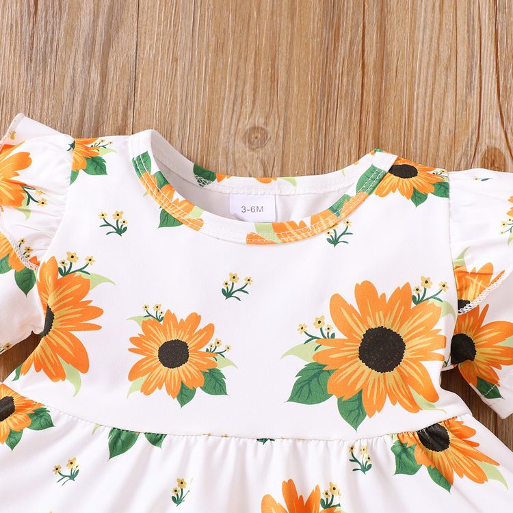 2pcs Baby Girl 95% Cotton Ripped Denim Jeans and Allover Sunflowers Print Ruffle Short-sleeve Top Set White