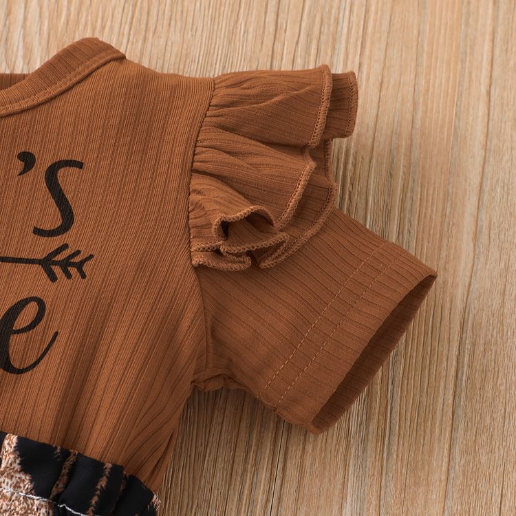 2pcs Baby Girl Brown Ribbed Layered Ruffle Short-sleeve Letter Print Splicing Leopard Dress with Headband Set Brown