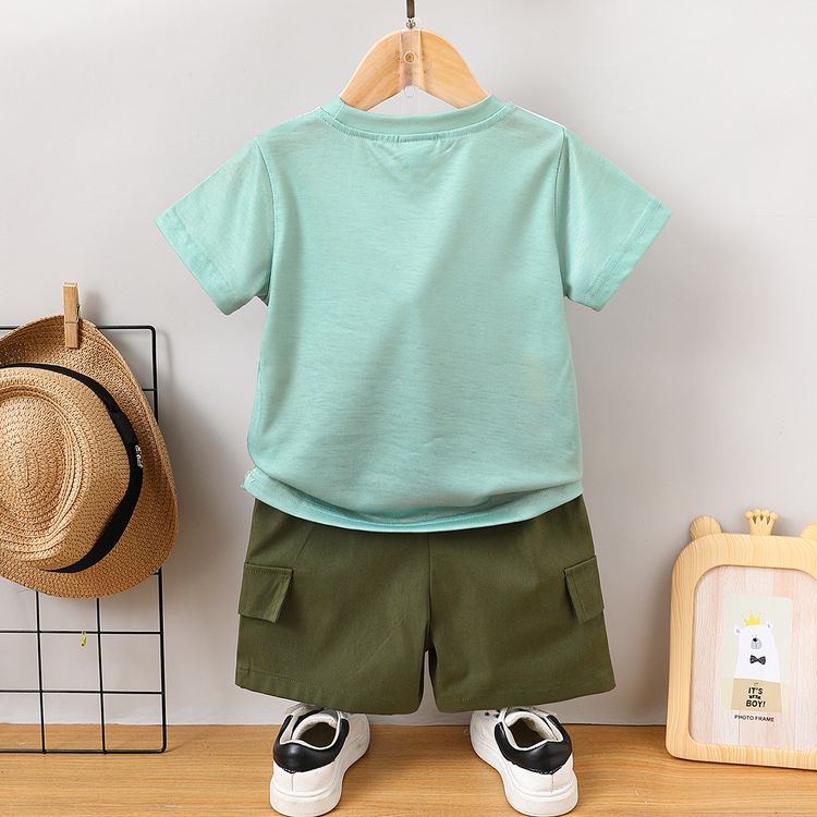 2pcs Toddler Boy Playful Animal Print Tee and Cargo Shorts Set Light Green