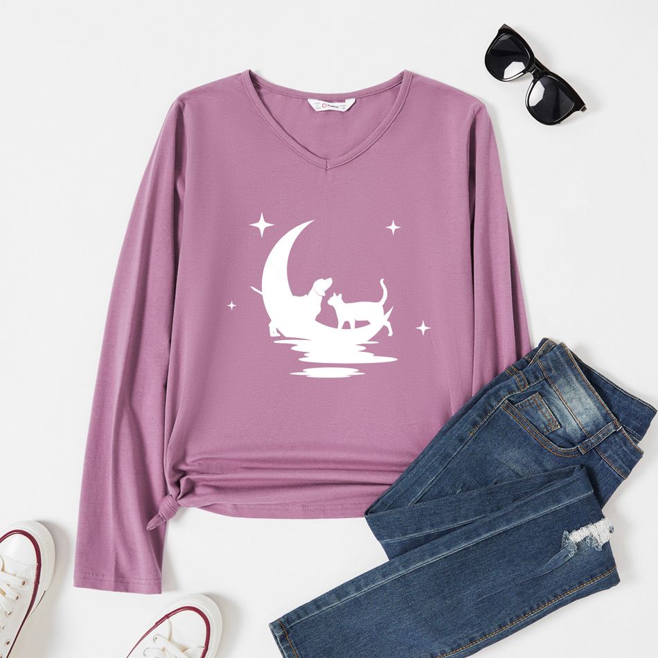 Women Graphic Moon and Cat and Dog Print V Neck Long-sleeve Tee Lavender