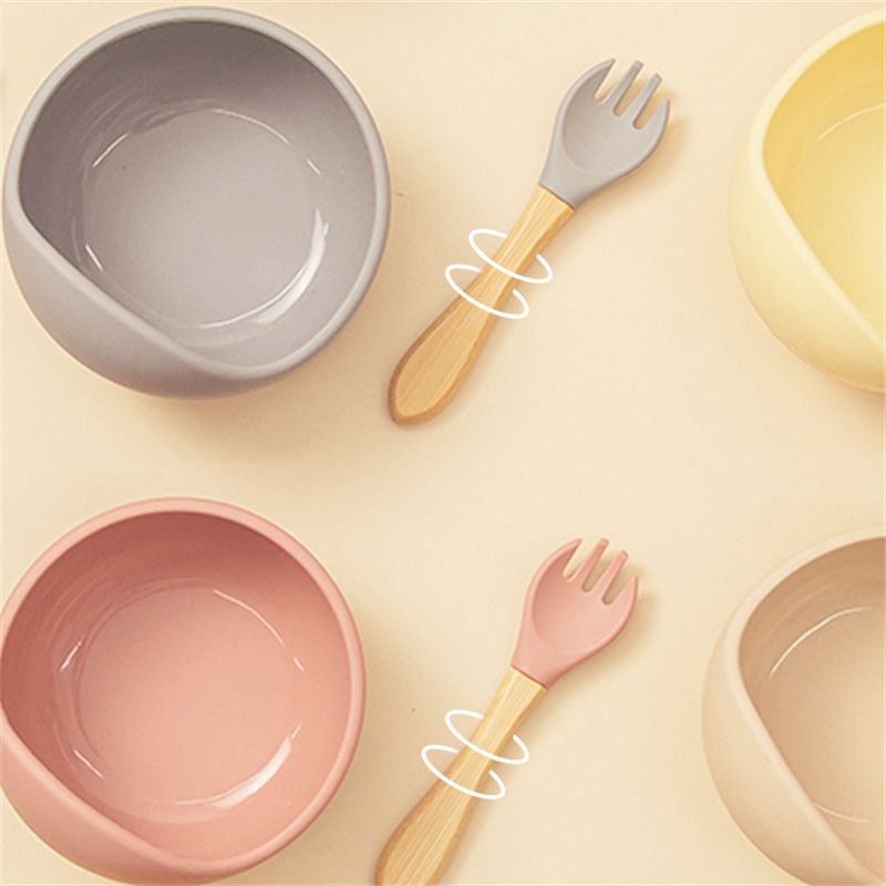 Ciotola e cucchiaio di aspirazione in silicone per bambini in confezione da 2 con manico in legno stoviglie per bambini e neonati set di utensili per l'alimentazione automatica per l'auto-allenamento Rosa Chiaro big image 6