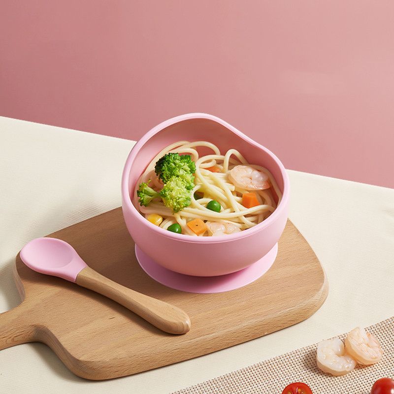 Ciotola e cucchiaio di aspirazione in silicone per bambini in confezione da 2 con manico in legno stoviglie per bambini e neonati set di utensili per l'alimentazione automatica per l'auto-allenamento Rosa Chiaro big image 5