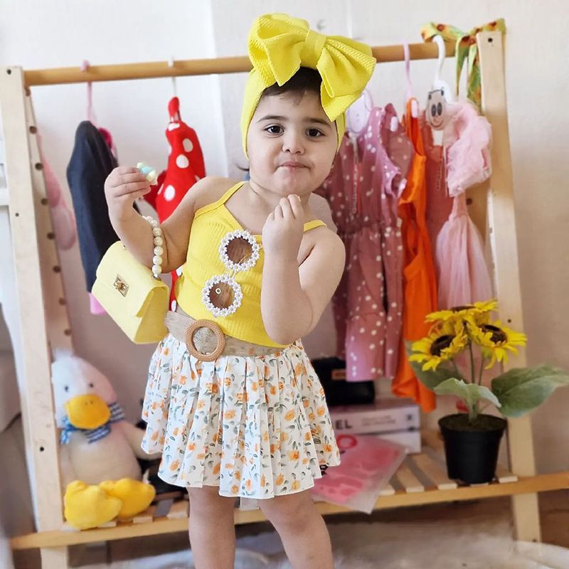 3pcs Toddler Girl Sweet Ribbed Crop Camisole and Floral Print Pleated Skirt & Belt Set Yellow big image 8