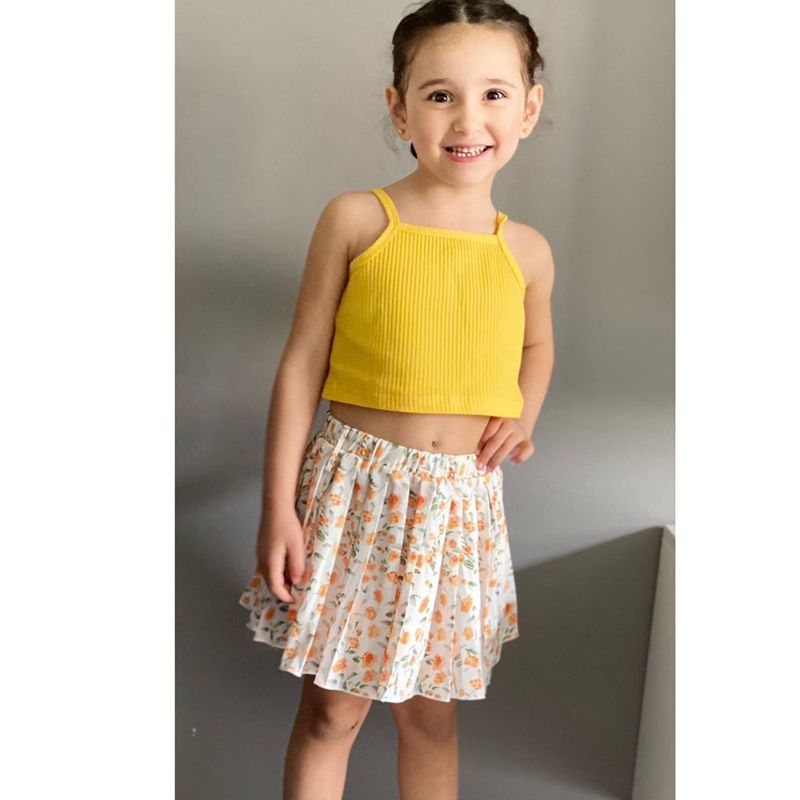 3pcs Toddler Girl Sweet Ribbed Crop Camisole and Floral Print Pleated Skirt & Belt Set Yellow