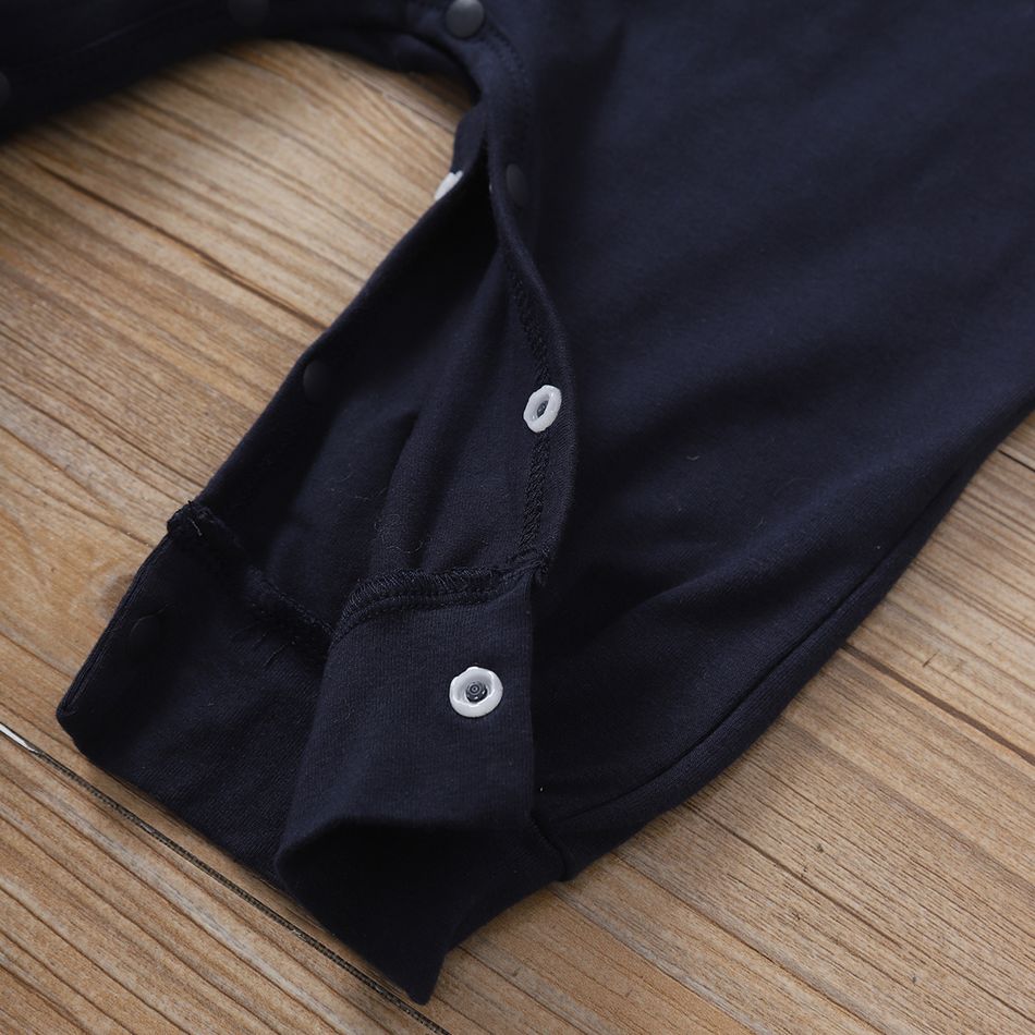 2pcs Baby Boy 95% Cotton Long-sleeve Faux-two Animal Print Jumpsuit with Hat Set Royal Blue big image 9