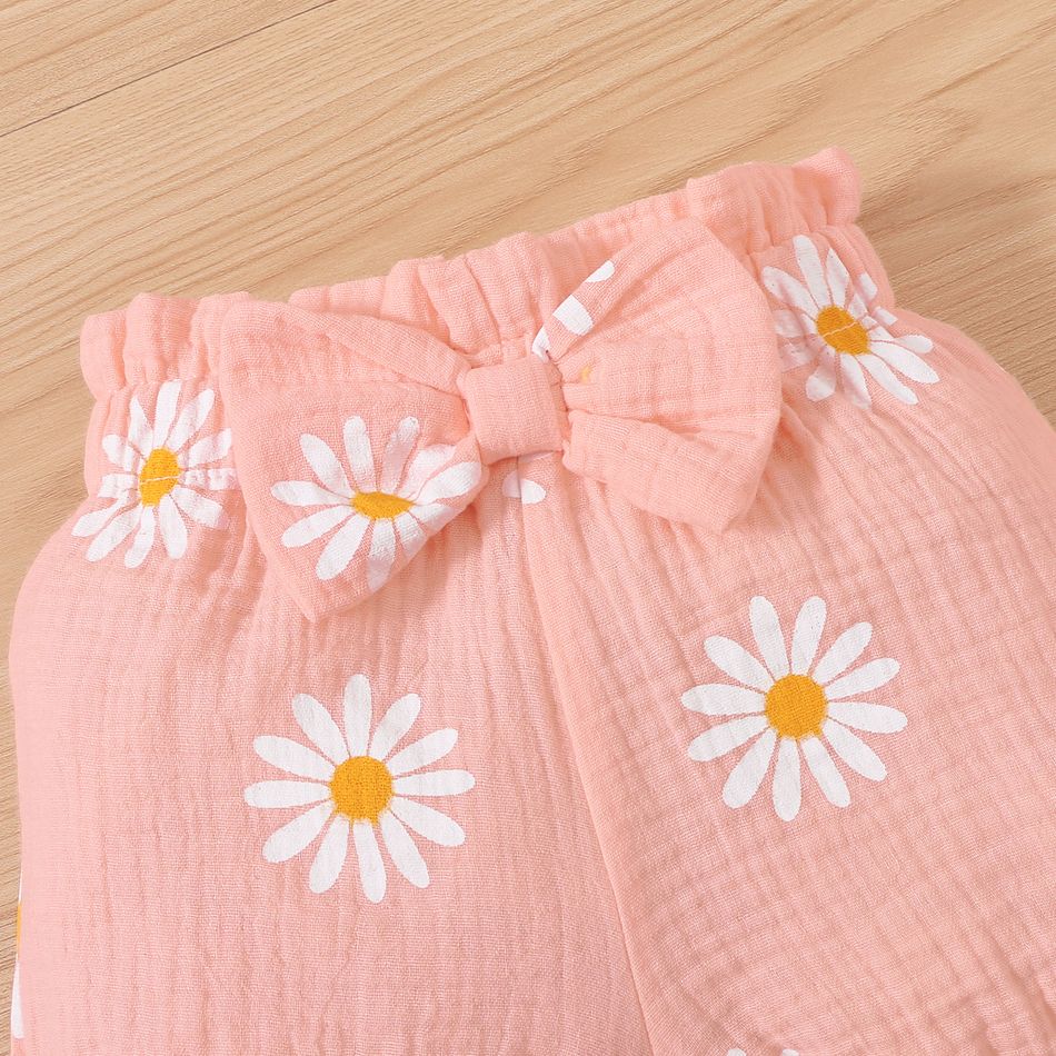 3pcs Baby Girl Solid Ribbed Short-sleeve Ruffle Romper and 100% Crepe Daisy Floral Print Bowknot Shorts with Headband Set Pink big image 6