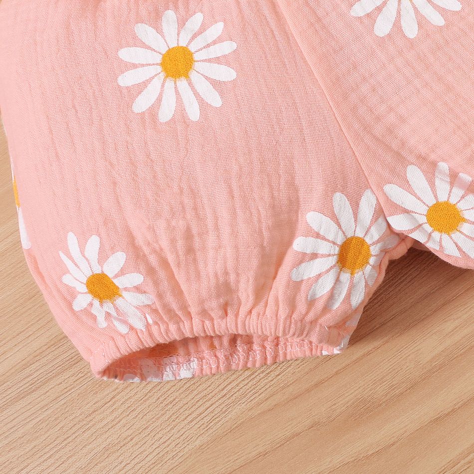 3pcs Baby Girl Solid Ribbed Short-sleeve Ruffle Romper and 100% Crepe Daisy Floral Print Bowknot Shorts with Headband Set Pink big image 7