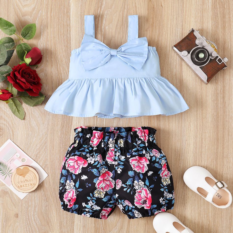 2pcs Baby Girl Sleeveless Bowknot Peplum Top and Floral Print Shorts Set Light Blue