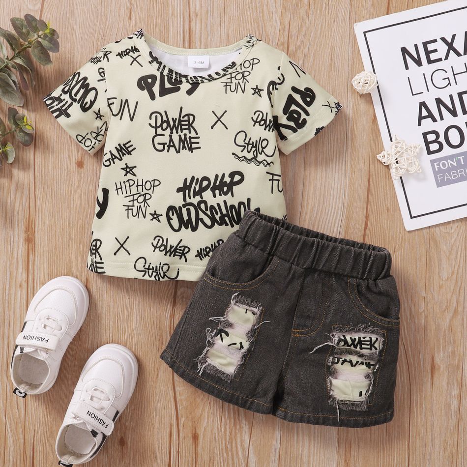 2pcs Baby Boy Allover Graffiti Letter Print Short-sleeve Tee and Ripped Denim Shorts Set Apricot