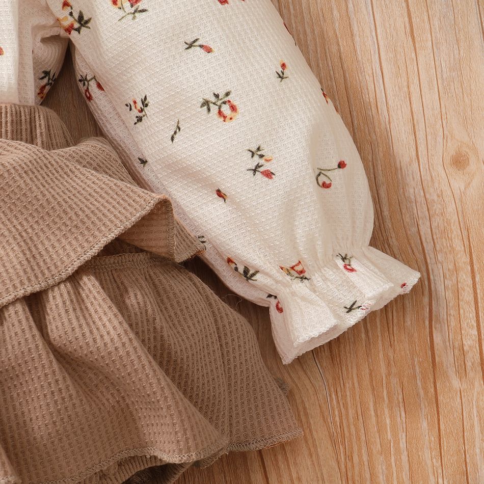 3pcs Baby Floral Print Long-sleeve Top and Ruffle Suspender Skirted Shorts Set Khaki big image 5