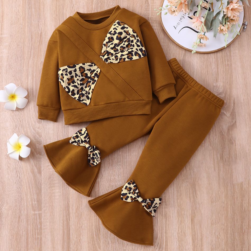 2-piece Toddler Girl Leopard Print Button Design Brown Sweatshirt and Flared Pants Set Brown