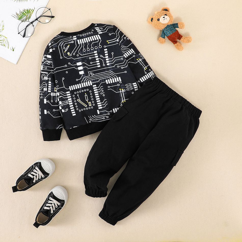 2pcs Toddler Boy Trendy Allover Print Sweatshirt and Pocket Design Cargo Pants Set Black big image 10