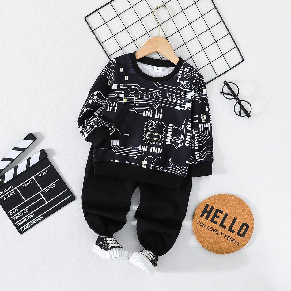 2pcs Toddler Boy Trendy Allover Print Sweatshirt and Pocket Design Cargo Pants Set Black