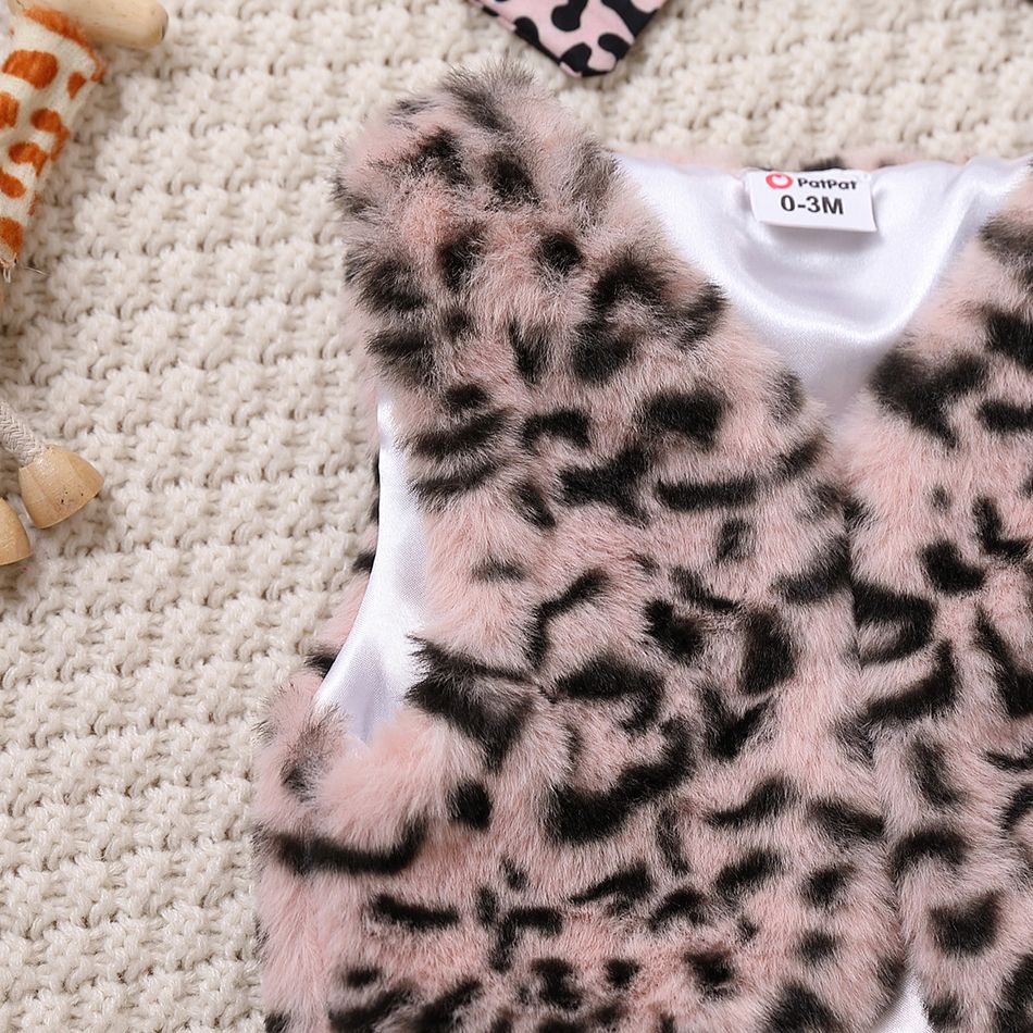 3pcs Baby Girl Cotton Ruffle Long-sleeve Graphic Jumpsuit and Leopard Fuzzy Vest with Headband Set OffWhite big image 6