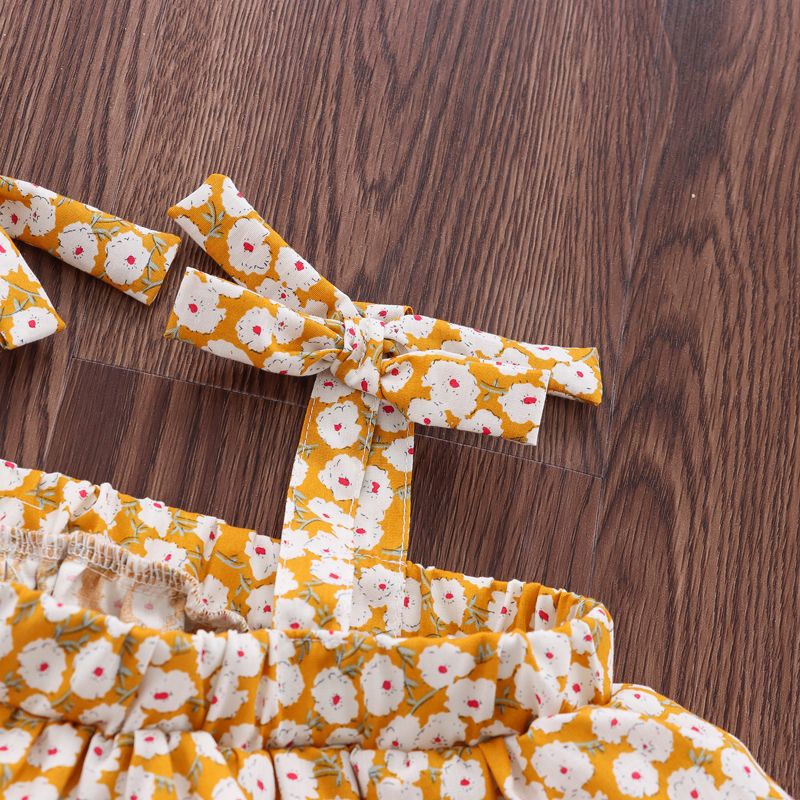 2pcs Toddler Girl Floral Print Bowknot Design Layered Camisole and Shorts Set Yellow big image 4