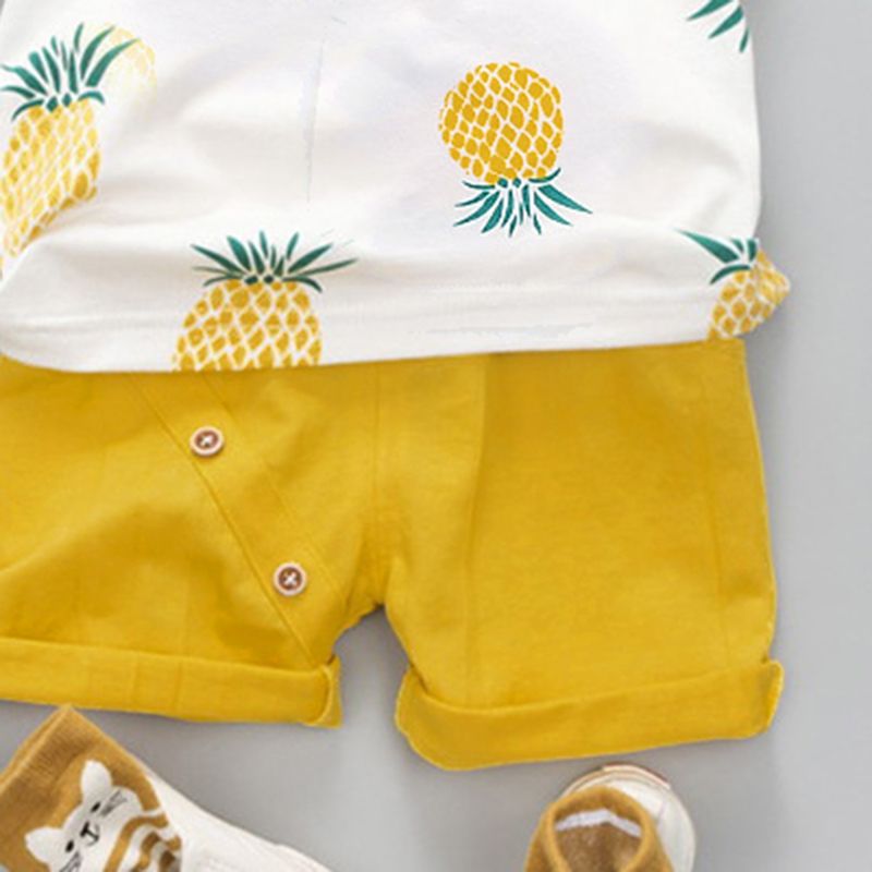 2pcs Baby Boy 95% Cotton Short-sleeve Pineapple Print Tee and Solid Shorts Set Yellow