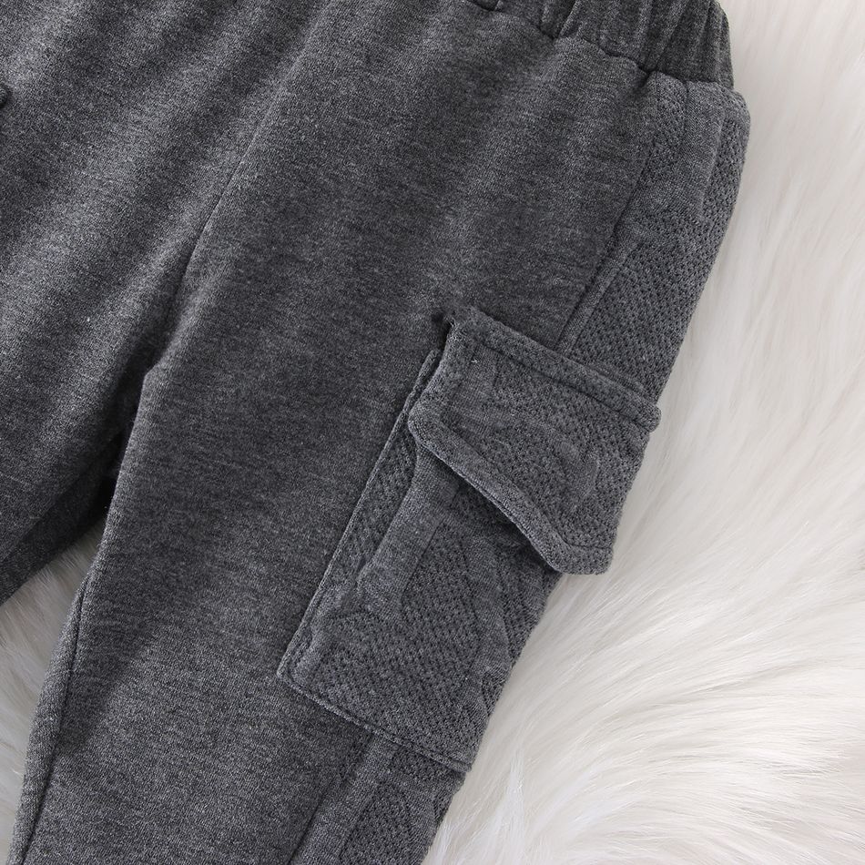 2pcs Baby Boy Dark Grey Textured Spliced Long-sleeve Sweatshirt and Sweatpants Set Dark Grey big image 7