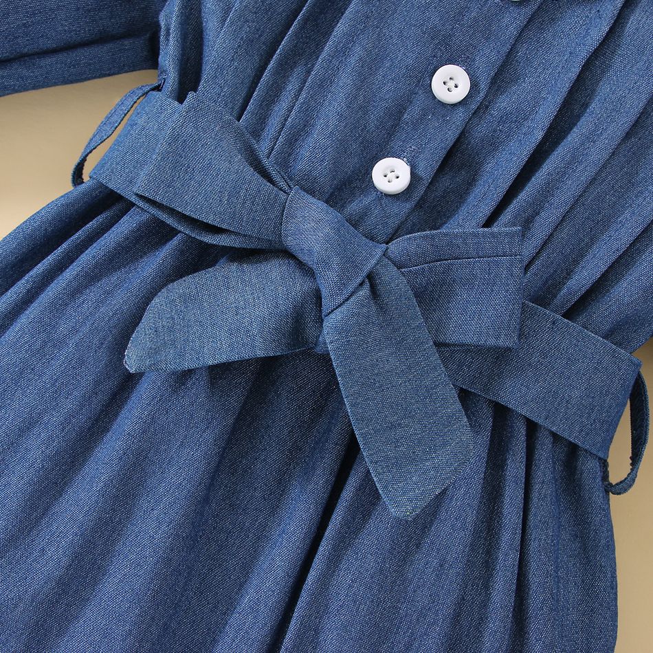 2pcs Baby Girl Solid Denim Frill Mock Neck Belted Long-sleeve Button Front Jumpsuit with Headband Set Blue big image 6