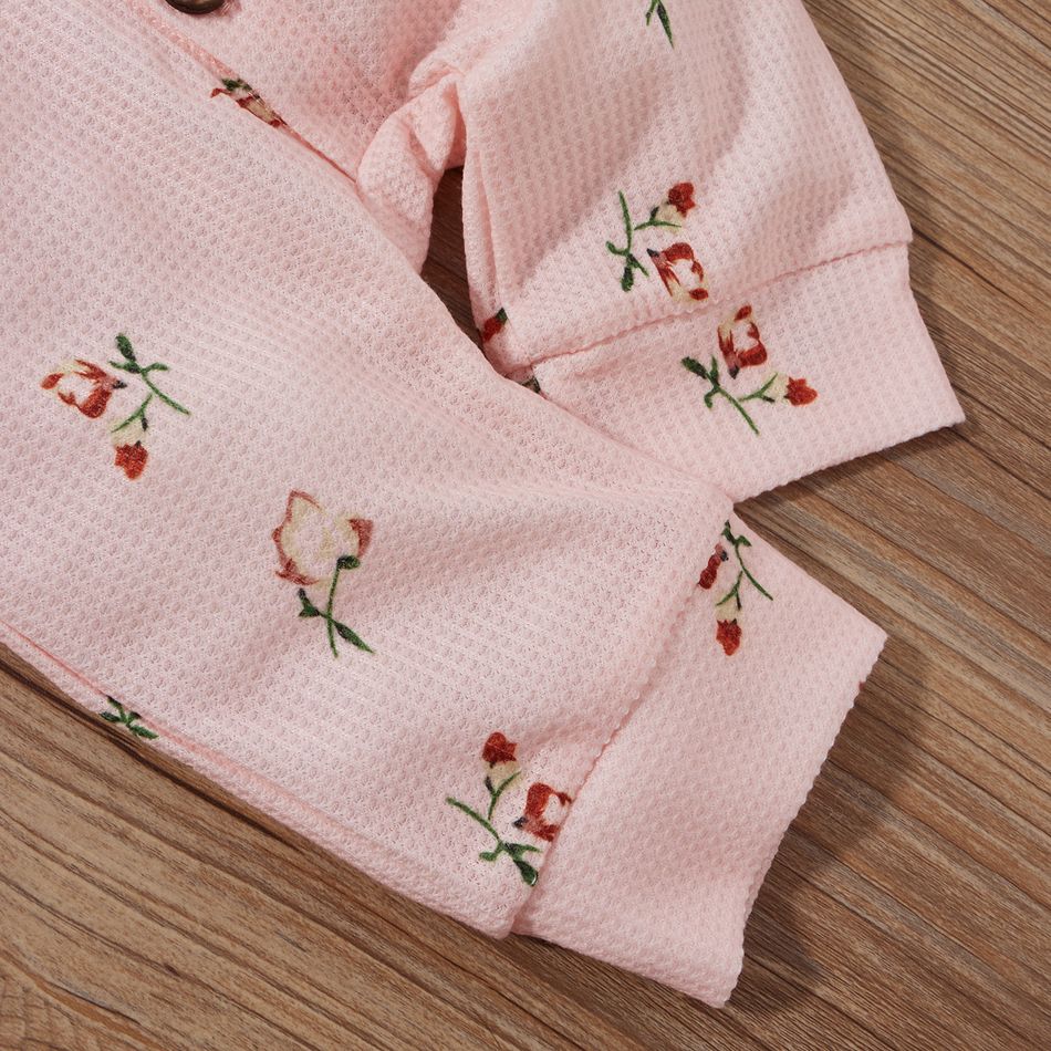2pcs Baby Girl 95% Cotton Long-sleeve Floral Print Ruffle Button Up Waffle Jumpsuit with Headband Set Pink big image 6