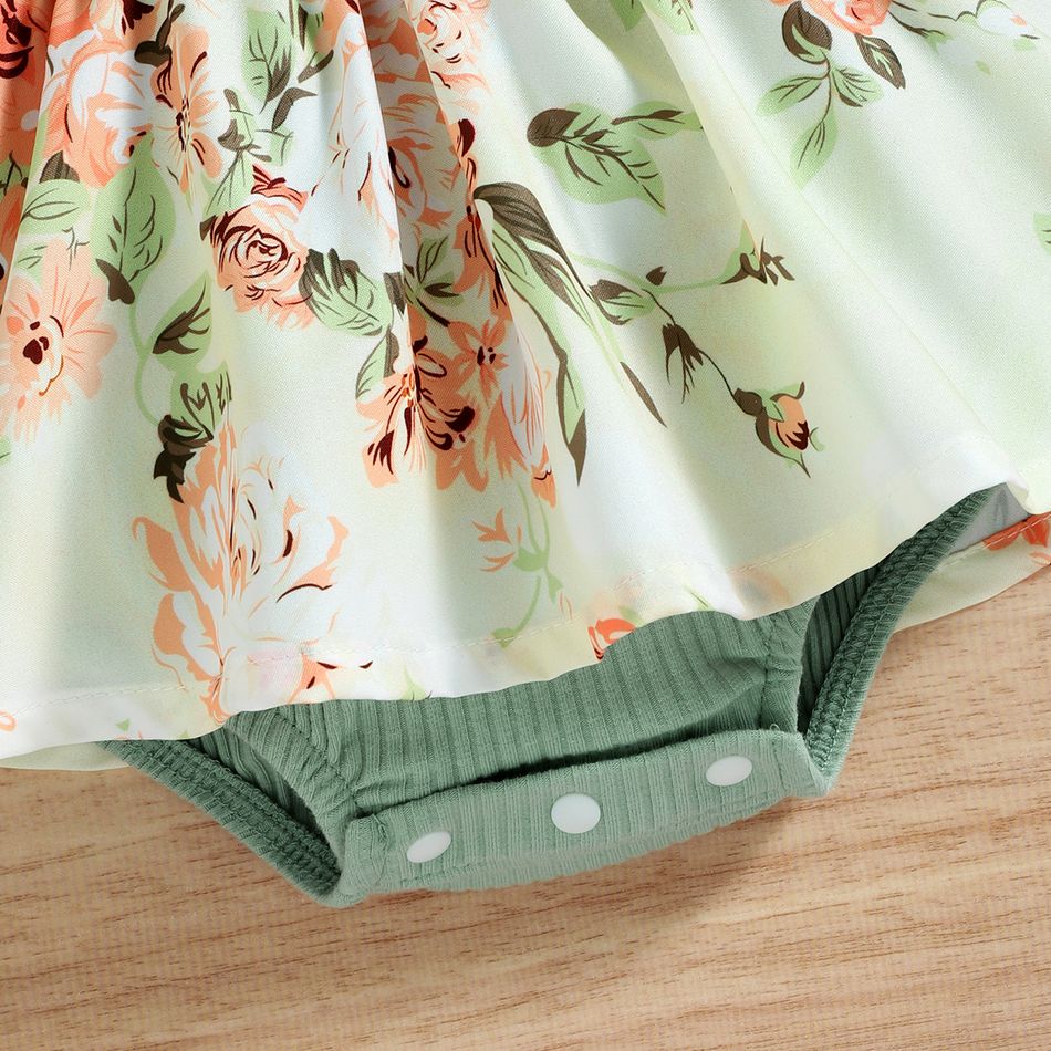 Baby Girl 95% Cotton Rib Knit Splicing Floral Print Ruffle Trim Short-sleeve Romper Green big image 3