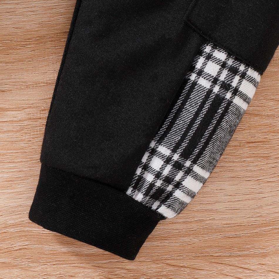 2pcs Baby Boy Letter Print Long-sleeve Plaid Spliced Sweatshirt and Sweatpants Set Black