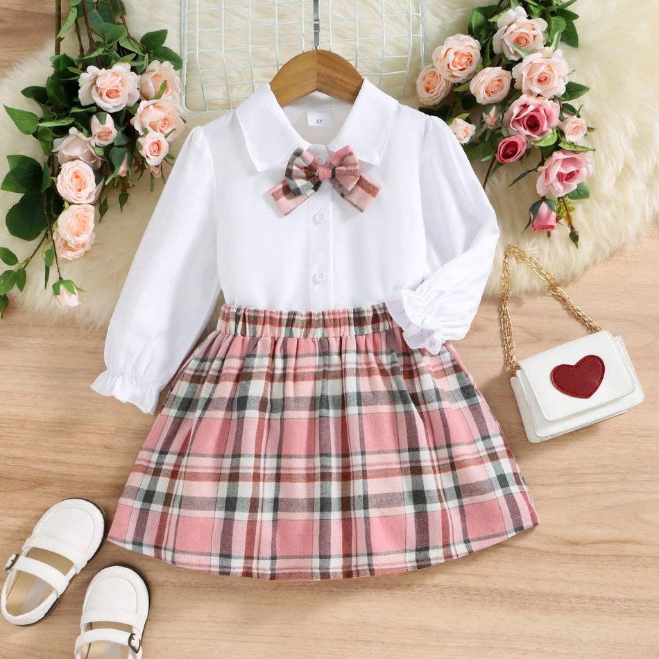 قطعتان من ملابس الفتيات الصغيرات بتصميم preppy على شكل بونوت قميص أبيض ومجموعة تنورة منقوشة زهري big image 1