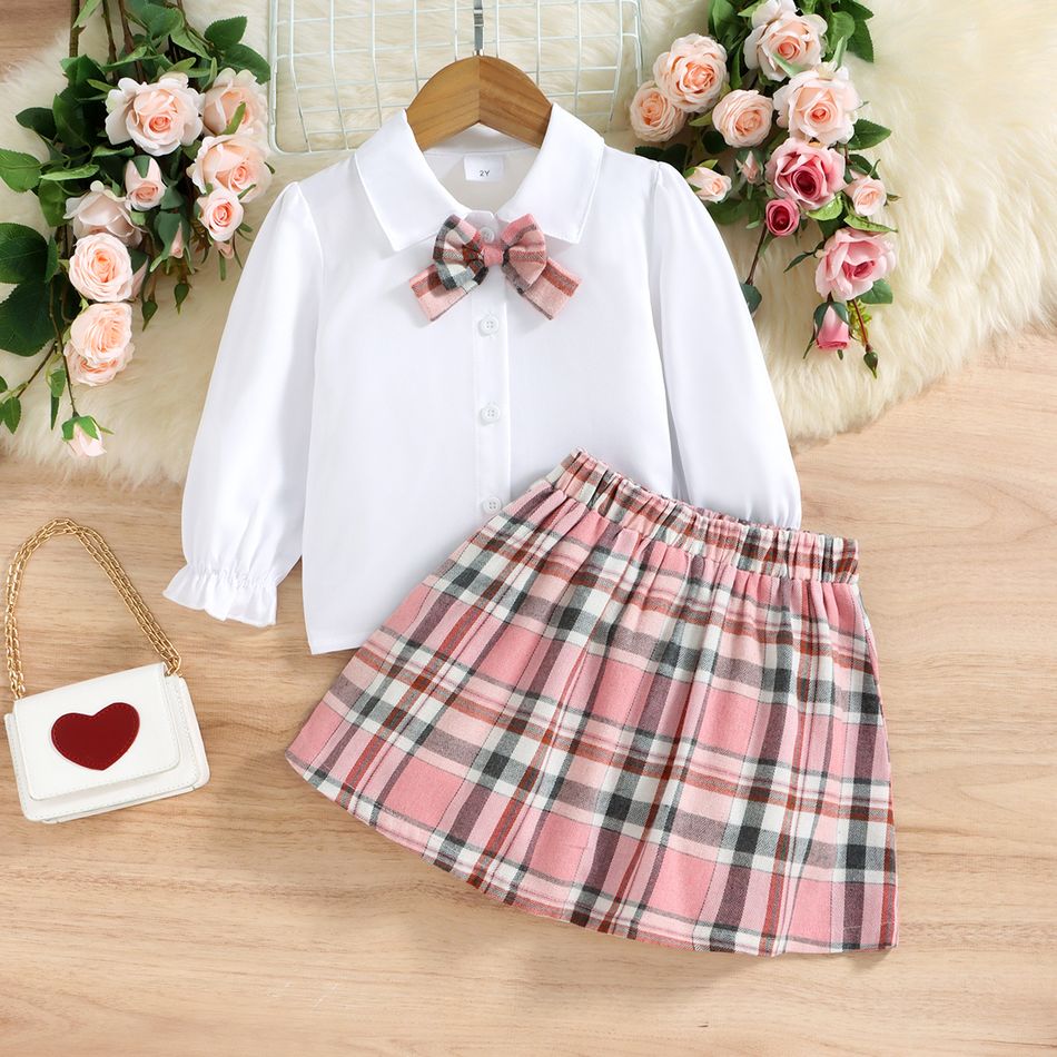 قطعتان من ملابس الفتيات الصغيرات بتصميم preppy على شكل بونوت قميص أبيض ومجموعة تنورة منقوشة زهري big image 2