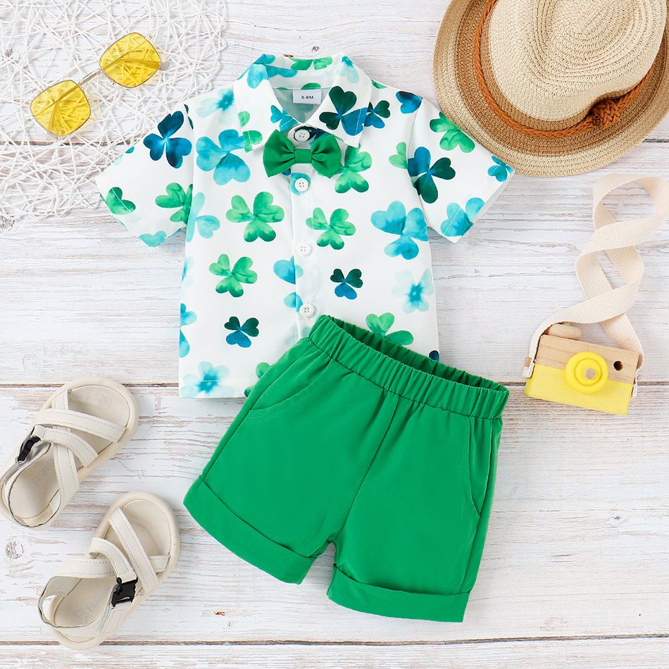 St. Patrick's Day 2pcs Baby Boy Allover Leaf Print Short-sleeve Shirt and Solid Shorts Set Green