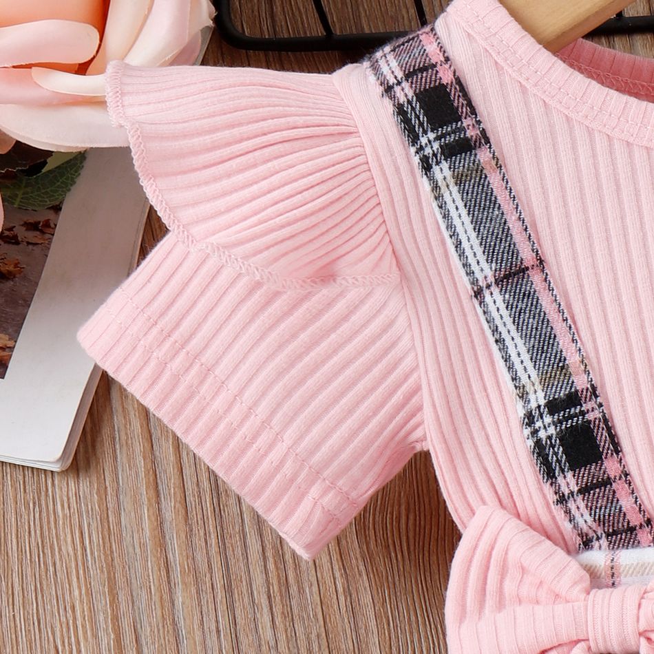 2pcs Baby Girl 95% Cotton Ribbed Ruffle Trim Bow Decor Short-sleeve Spliced Plaid Dress & Headband Set Pink big image 4