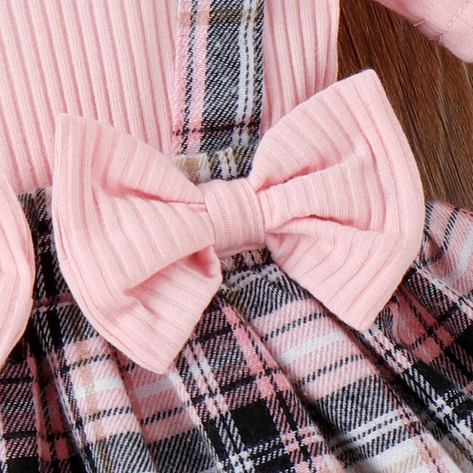 2pcs Baby Girl 95% Cotton Ribbed Ruffle Trim Bow Decor Short-sleeve Spliced Plaid Dress & Headband Set Pink big image 5