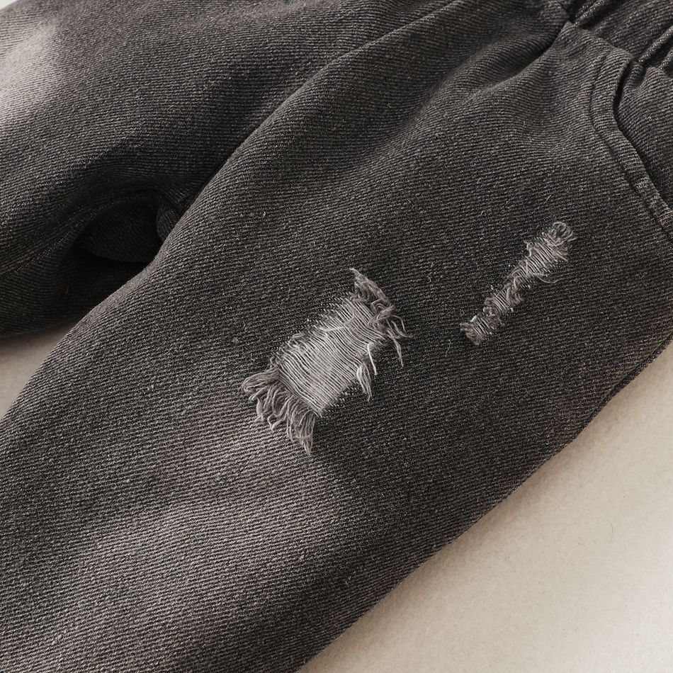 2pcs Baby Boy 100% Cotton Ripped Jeans and Bear Print Long-sleeve Sweatshirt Set OffWhite big image 8