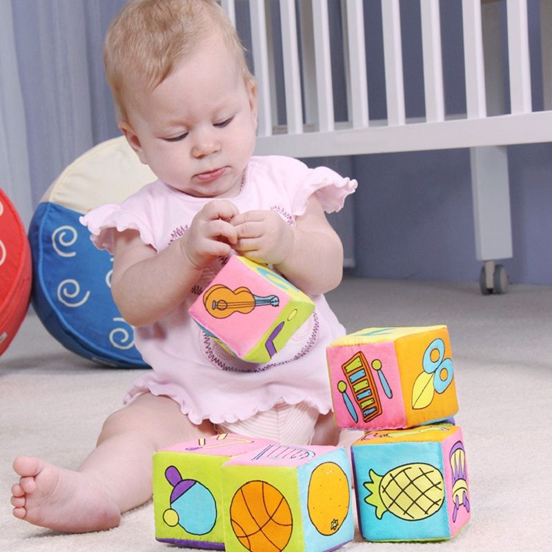 Blocos de construção de pano de bebê com 6 pacotes, chocalho macio, cubo mágico móvel, bloco de pelúcia com som, brinquedos educativos iniciais para bebês recém-nascidos colorido