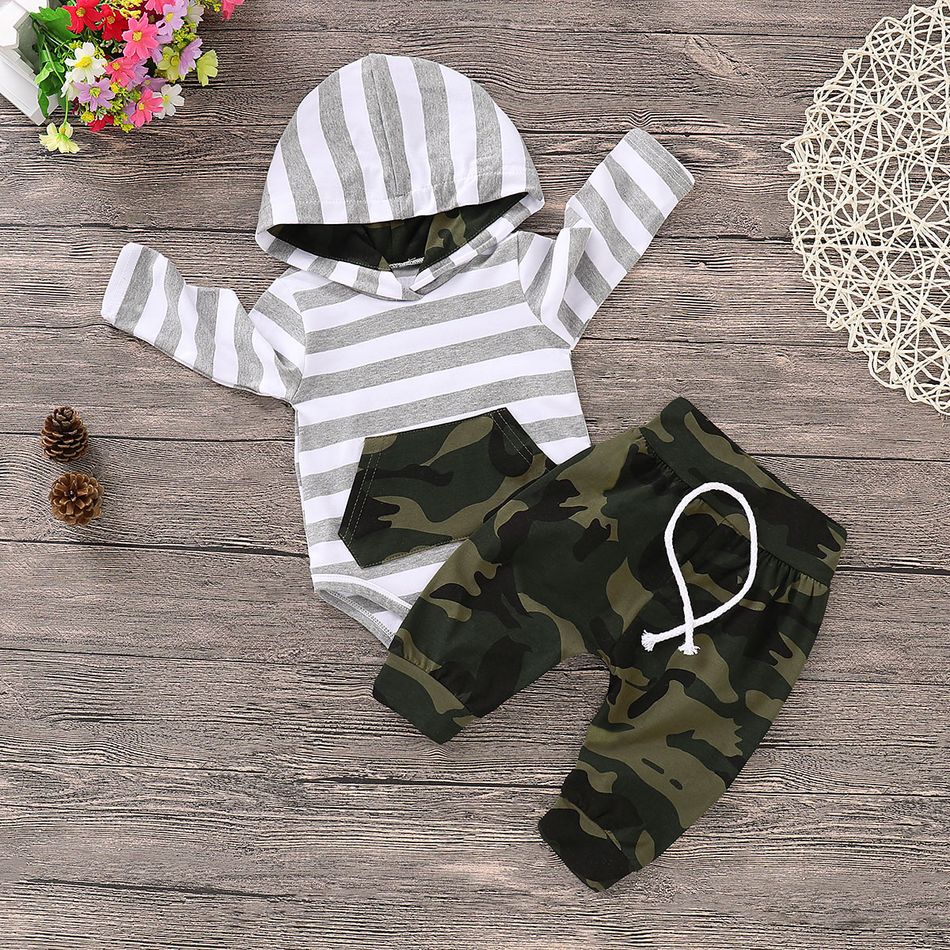2pcs Stripe and Camouflage Print Hooded Long-sleeve Baby Set Color block