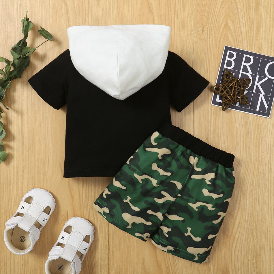 2pcs Baby Boy 95% Cotton Short-sleeve Letter Print Contrast Hooded Tee and Camouflage Shorts Set Black big image 3