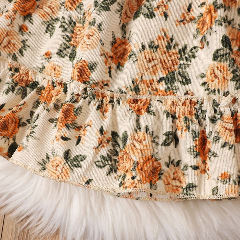فستان سروال قصير بحزام مكشكش بطبعة الأزهار للفتيات الصغيرات اللون البيج big image 8