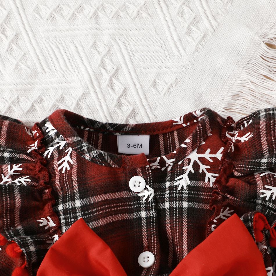Christmas 2pcs Baby Girl Allover Snowflake Print Plaid Ruffle Long-sleeve Bow Front Pom Poms Romper with Headband Set Red big image 3
