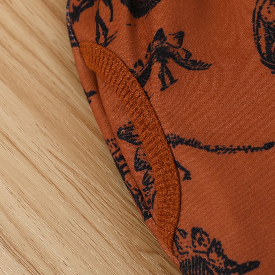 2pcs Baby Boy Allover Dinosaur Print Long-sleeve Sweatshirt and Sweatpants Set Brown big image 6