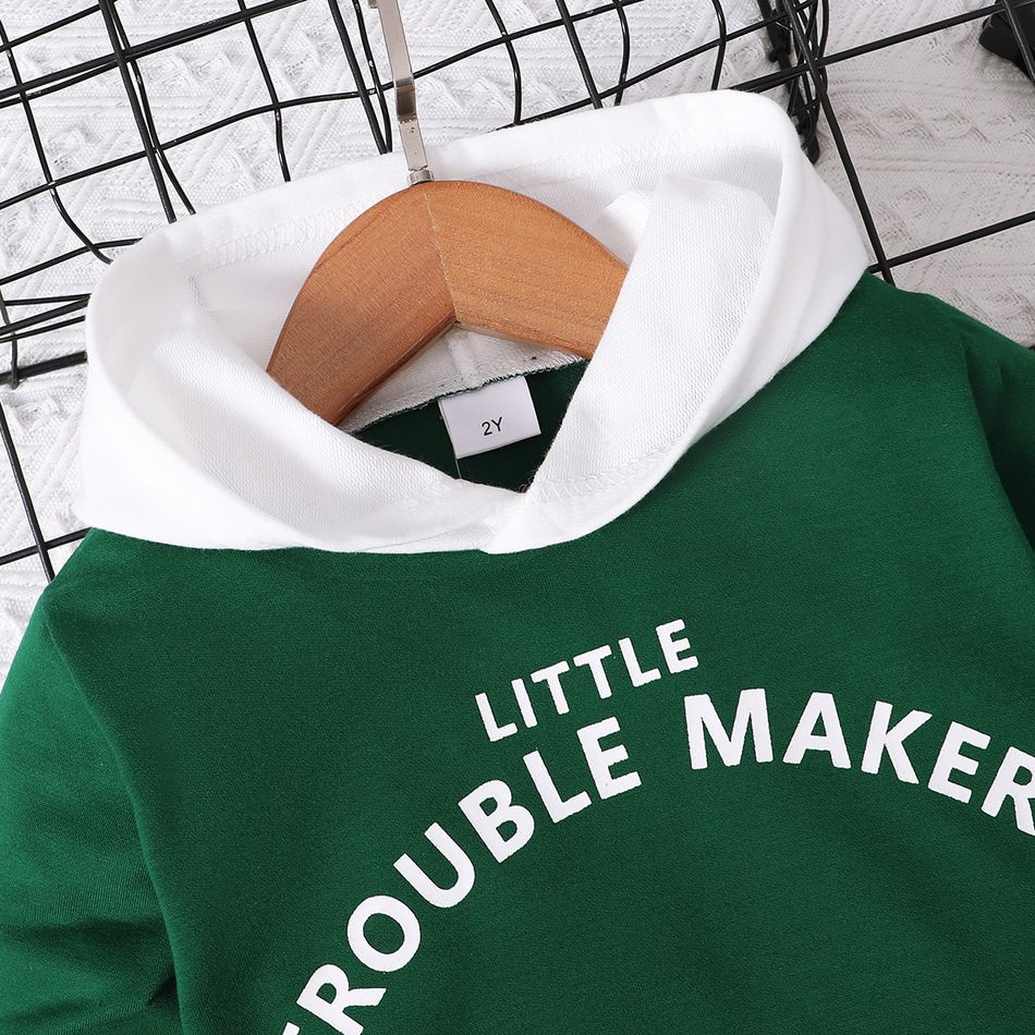 2pcs Toddler Boy Trendy Faux-two Letter Print Hoodie Sweatshirt and Elasticized Pants Set Green big image 3