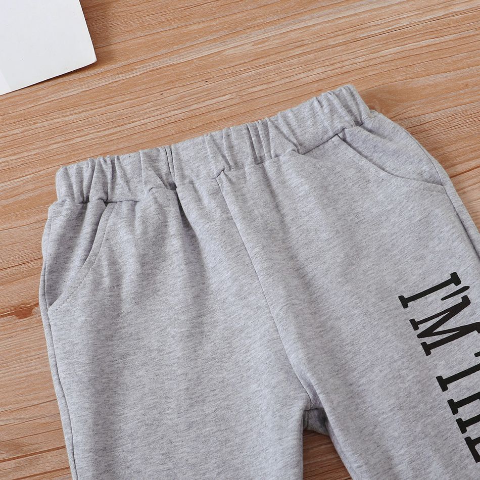 2pcs Toddler Boy Classic Letter Print Colorblock Tee and Pants Set MultiColour big image 7