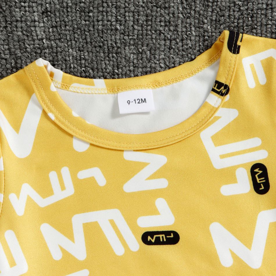 2pcs Baby Boy/Girl All Over Letter Print Yellow Short-sleeve T-shirt and Shorts Set Yellow big image 4