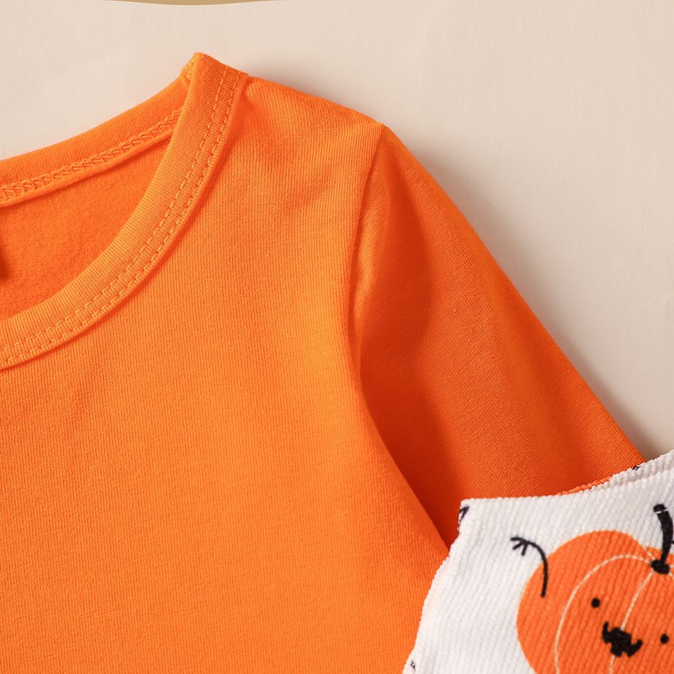 Halloween 2pcs Baby Boy/Girl 95% Cotton Long-sleeve Solid Tee and Allover Print Overalls Set Orange big image 3